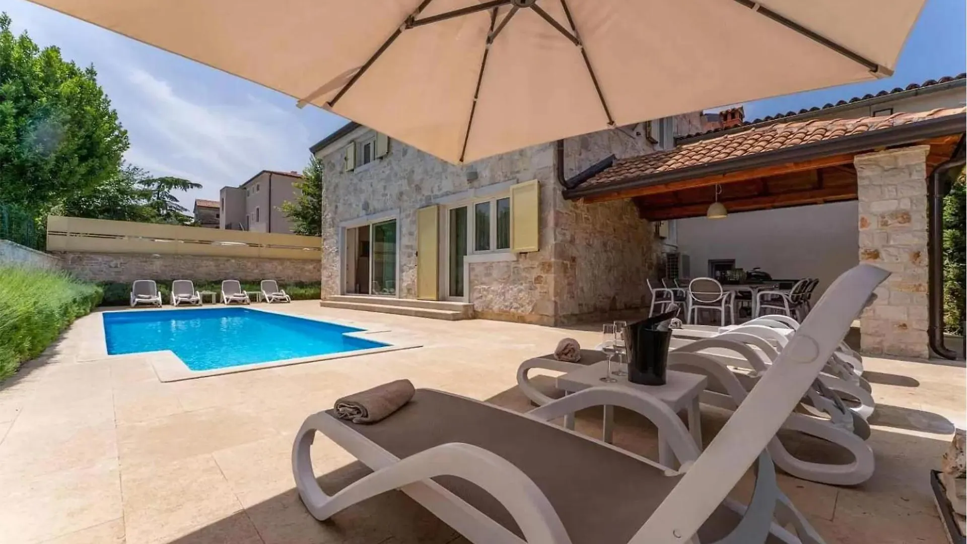 Villa Ema Porec 0*,